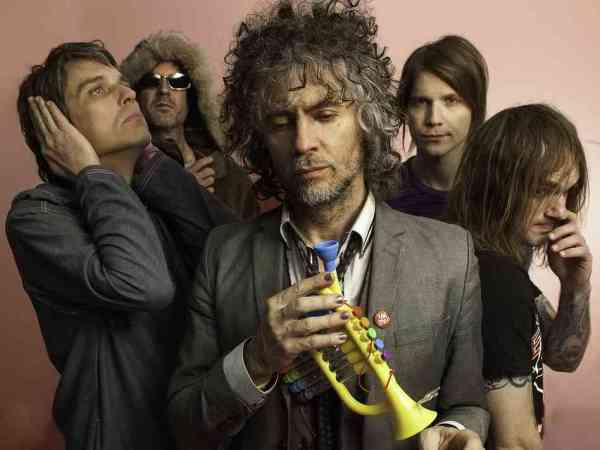 flaming_lips-076e4bb402b3ec4cff810dd099ff6e1ff437d6b5-s6-c30