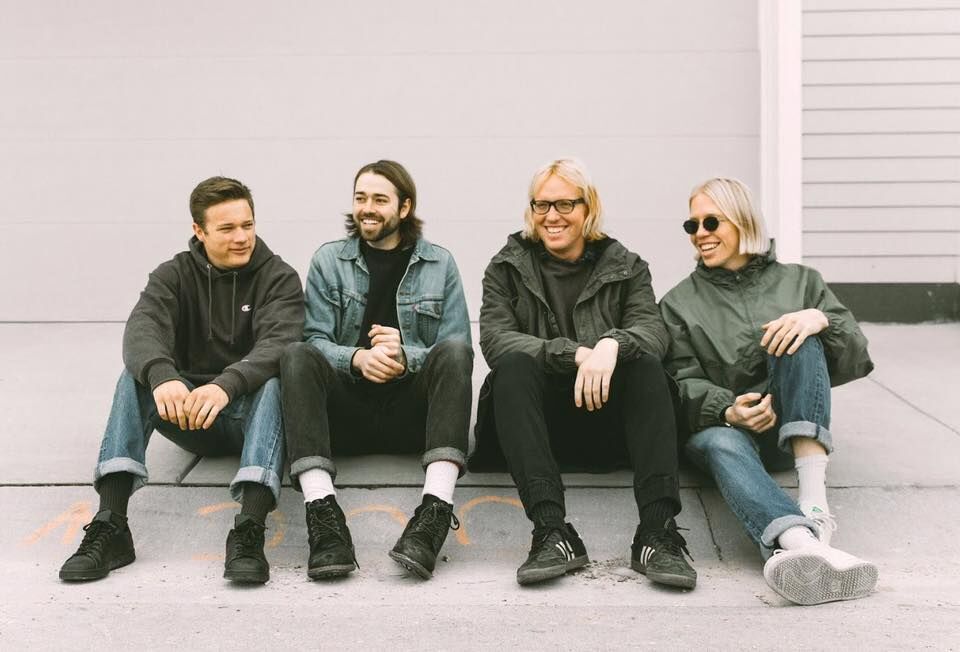 Slow Caves – Poser / Rover 7″ Release