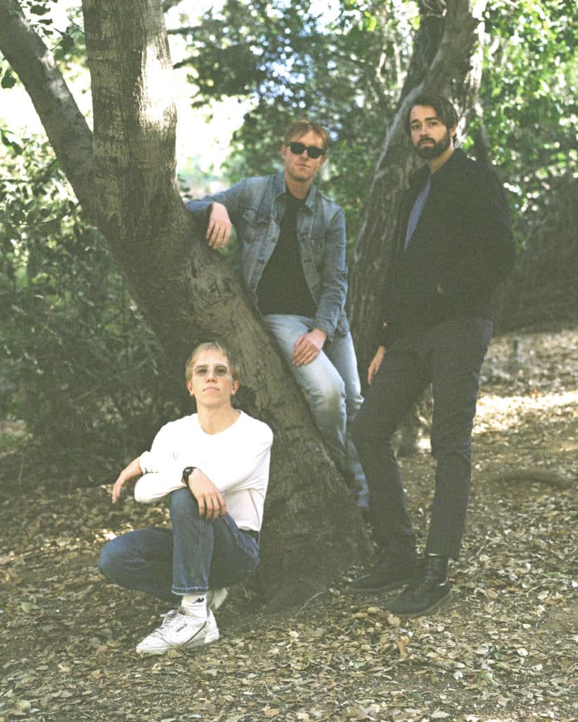 Photo from “Double Single Review: The Beeves – “Playing Bingo” & Slow Caves “Walk In The Park””