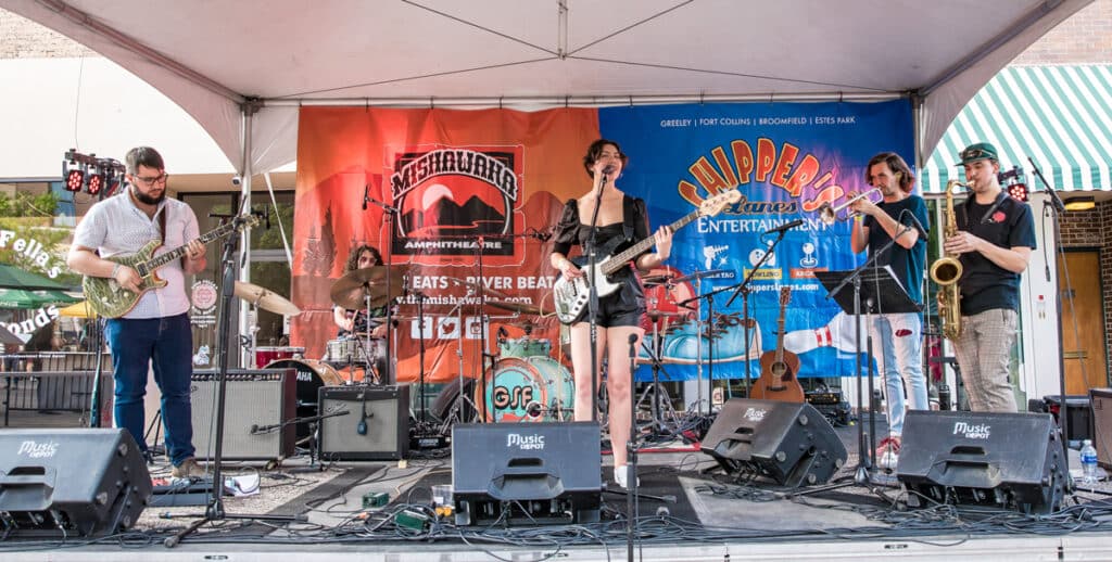Hannah & The Cuddies - photo by Backstage Flash
