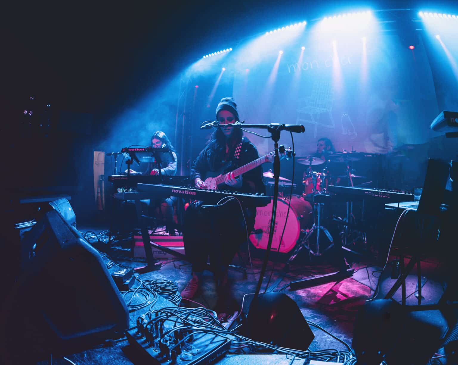 Album Review: mon cher – tell me baby