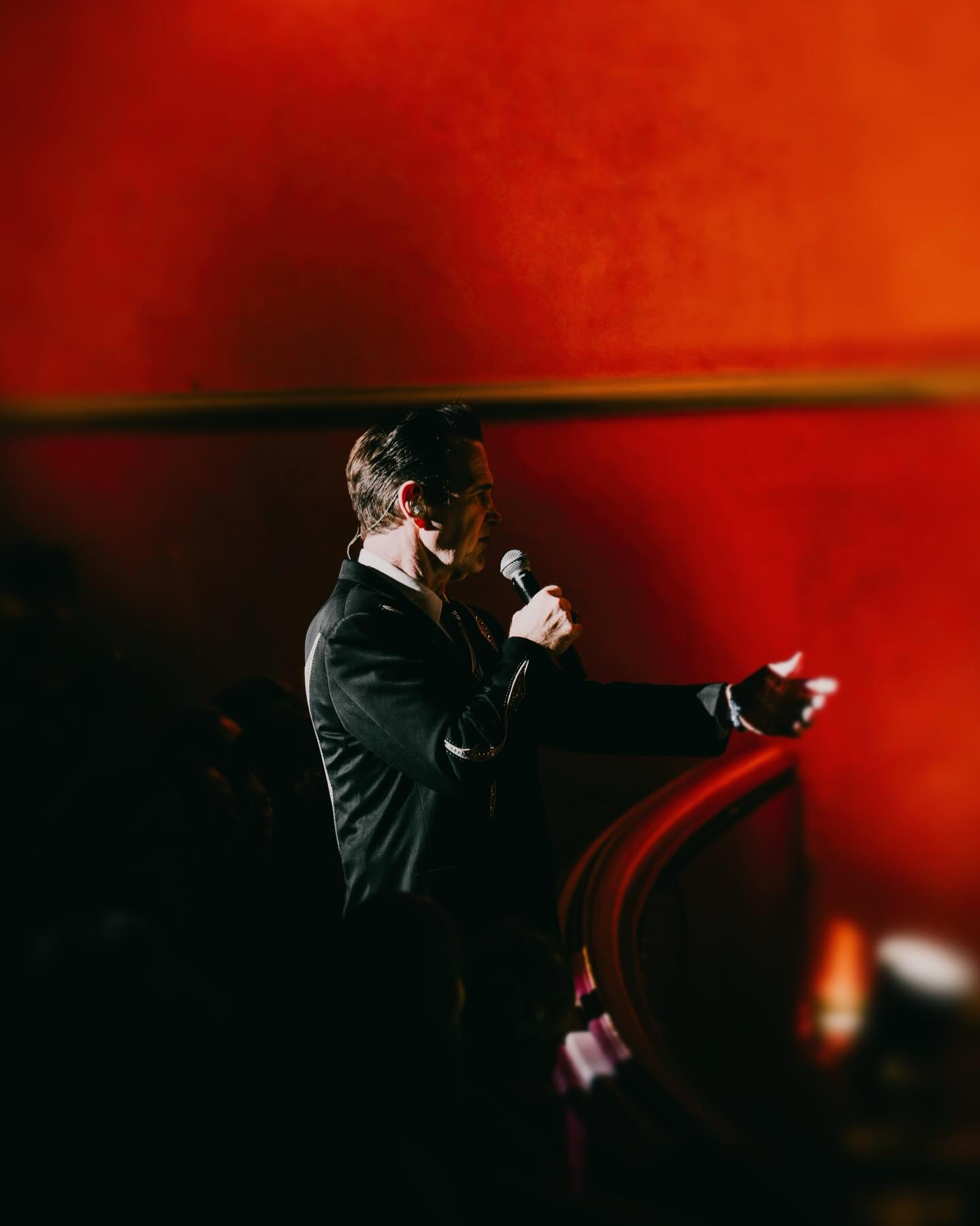Chris Isaak performs at Boulder Theater (photo 8 of 20)