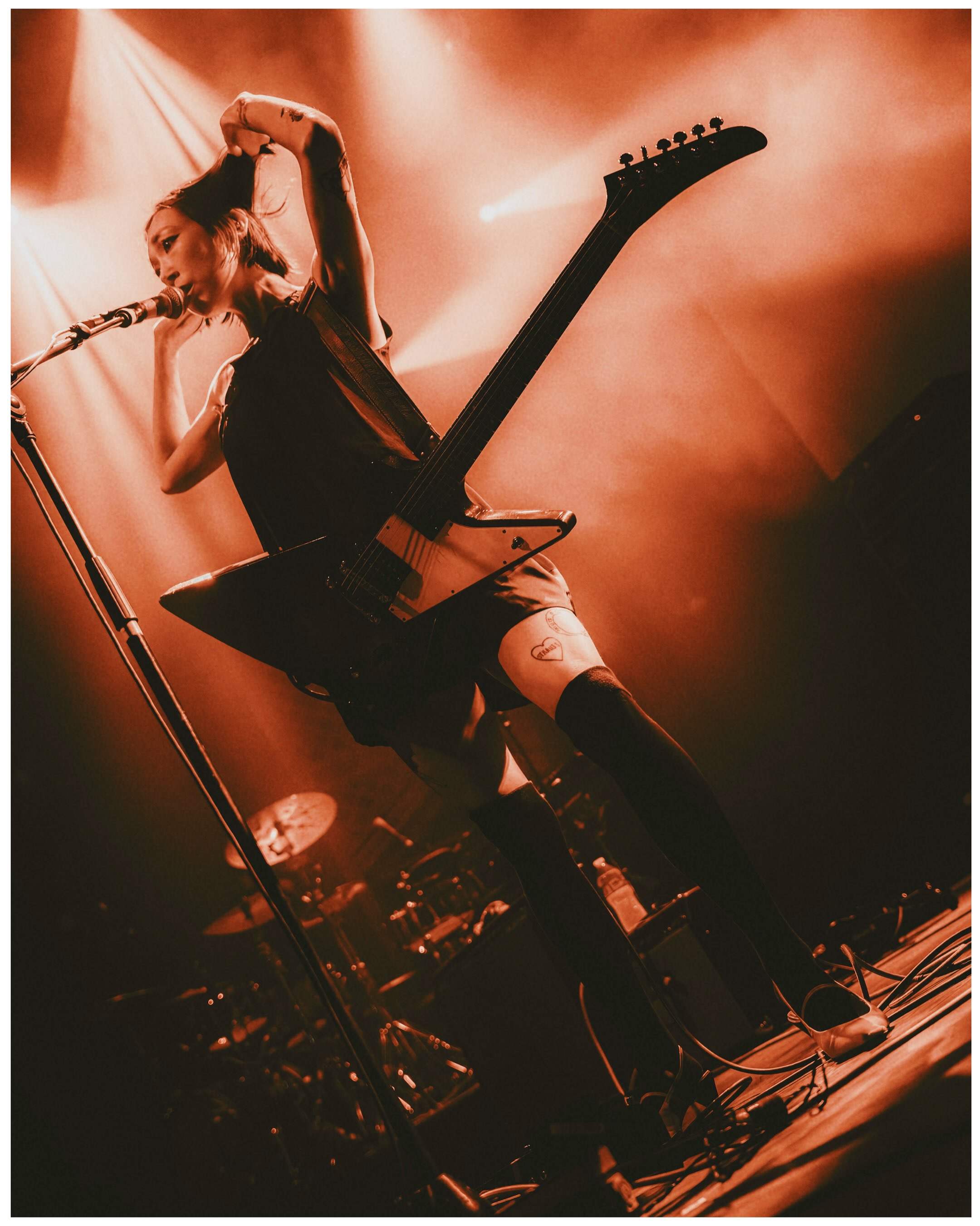 Sasami Ashworth performs on stage (photo 12 of 14)