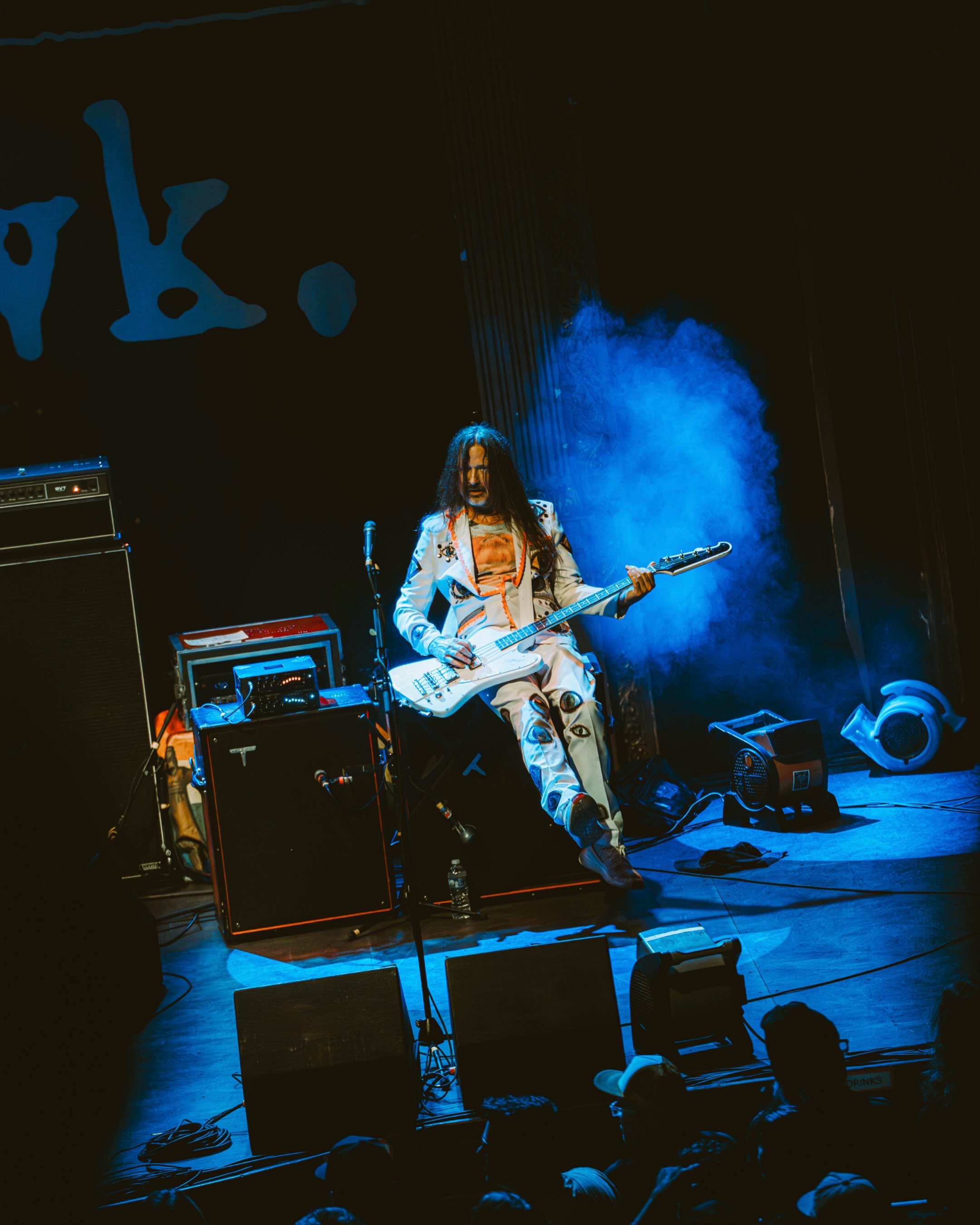 Melvins performs on stage (photo 13 of 20)