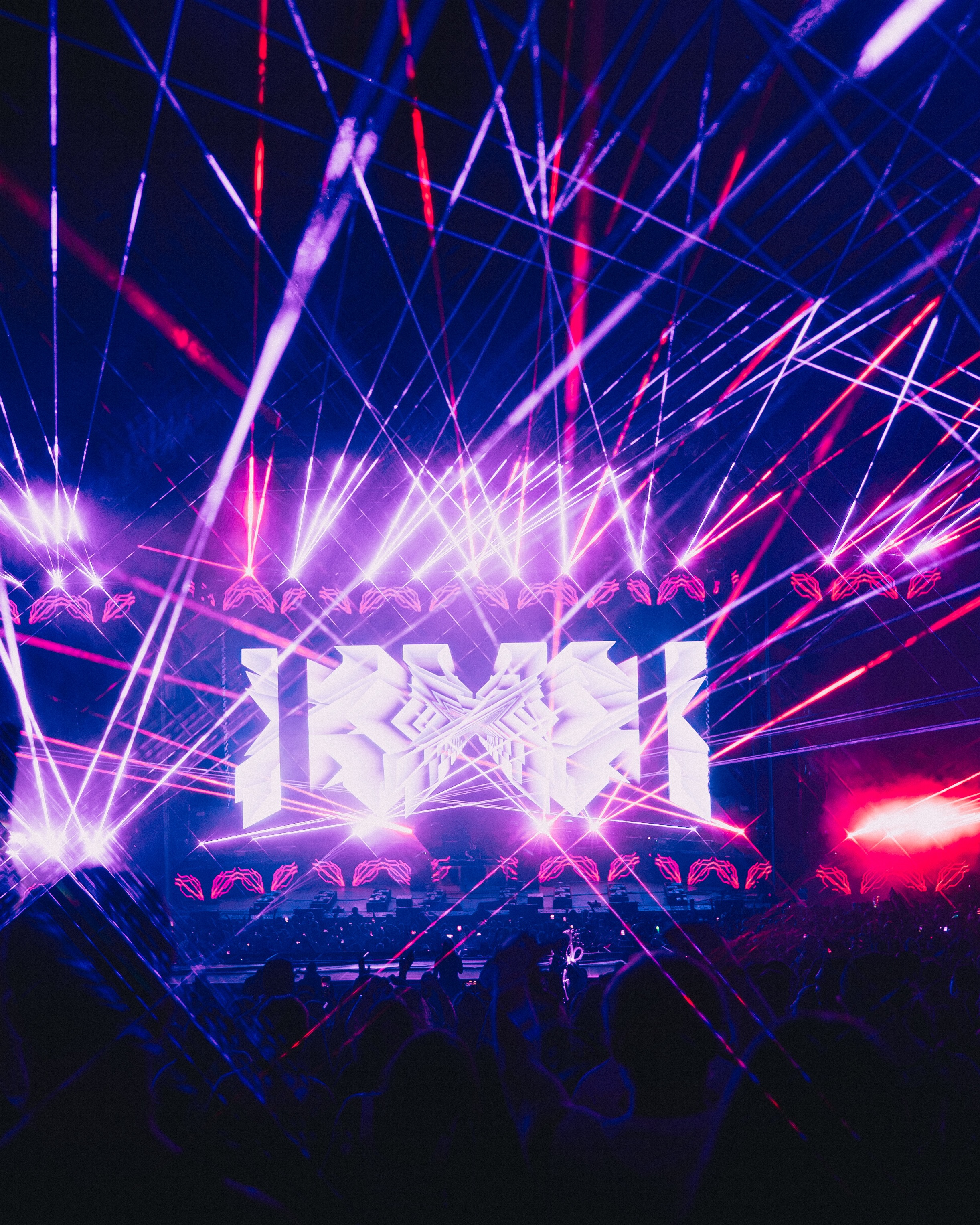 Excision performs on stage (photo 14 of 18)