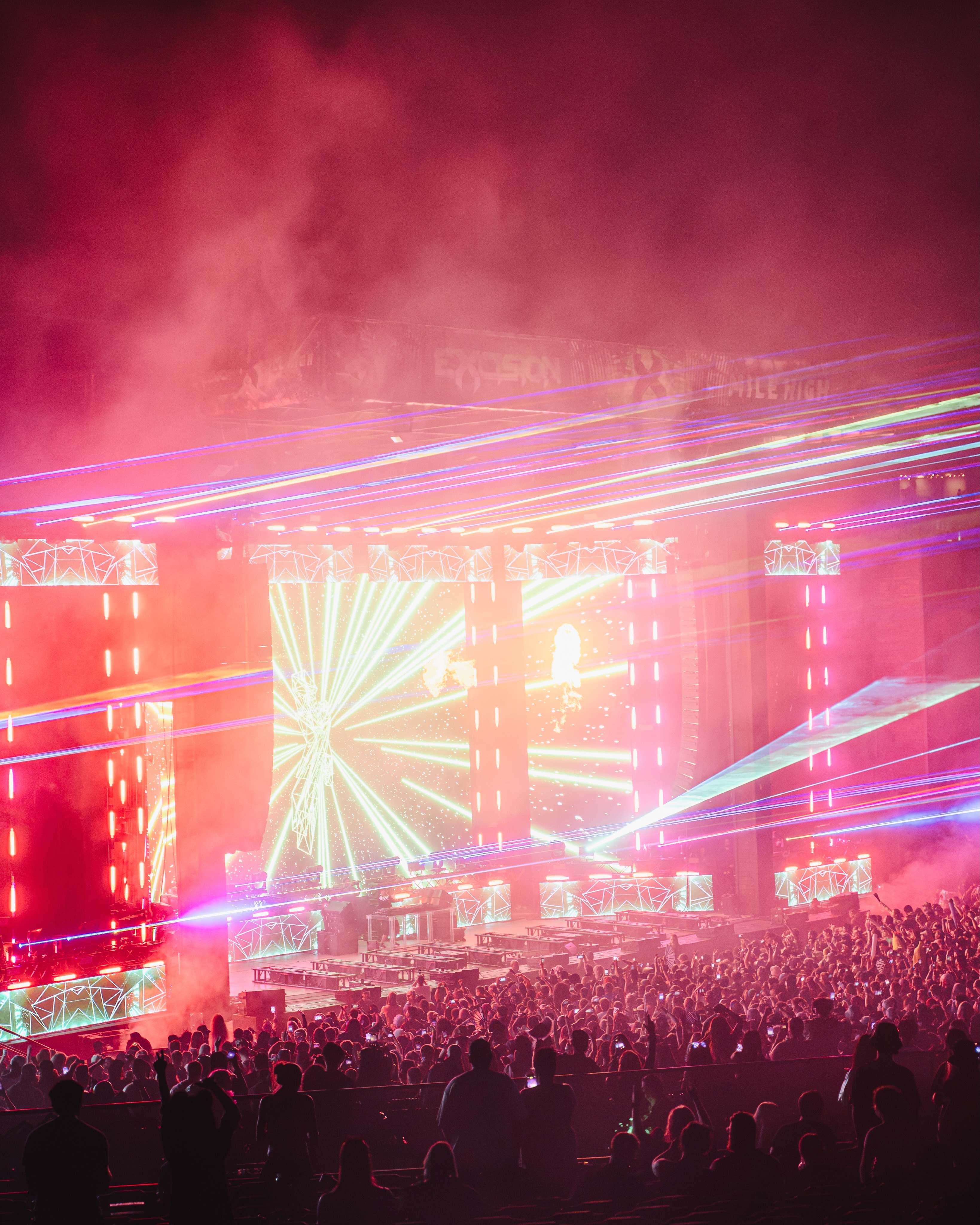 Excision performs on stage (photo 18 of 18)