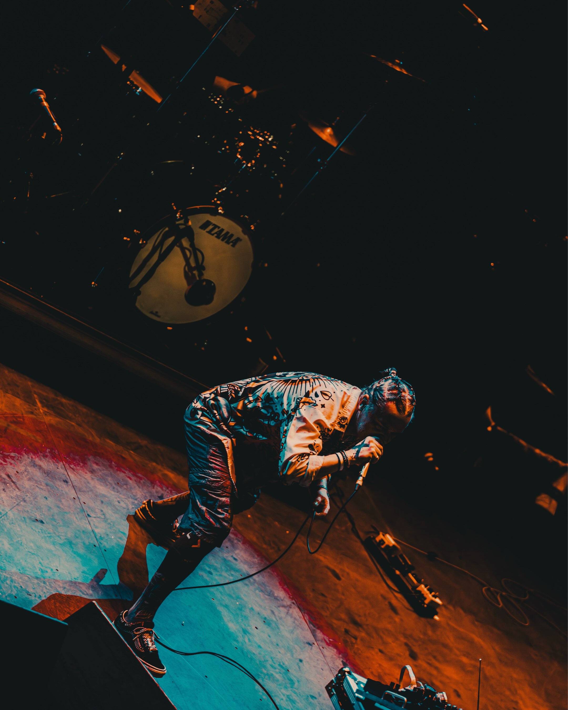 Tomahawk performs on stage (photo 7 of 20)