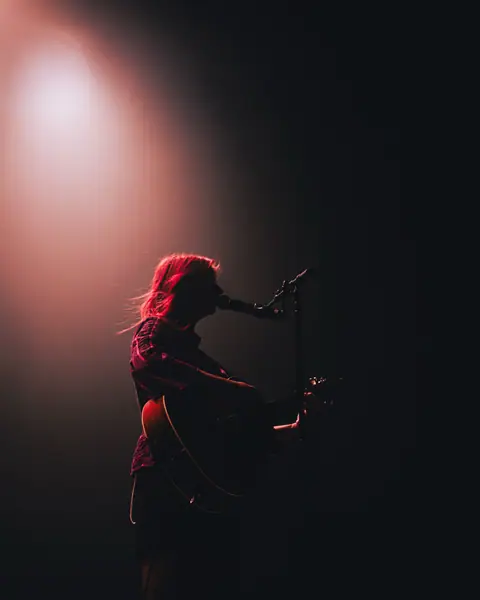 Slow Pulp live, photographed by Jackson Blunt (photo 1 of 18)