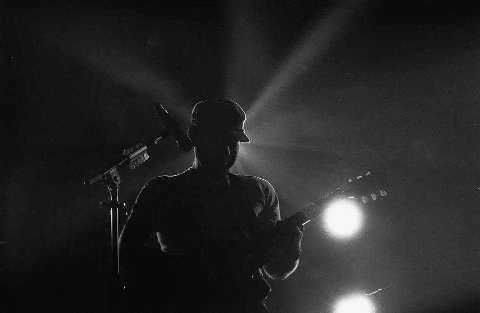 Shakey Graves at the Bellwether in Los Angeles (photo 3 of 12)