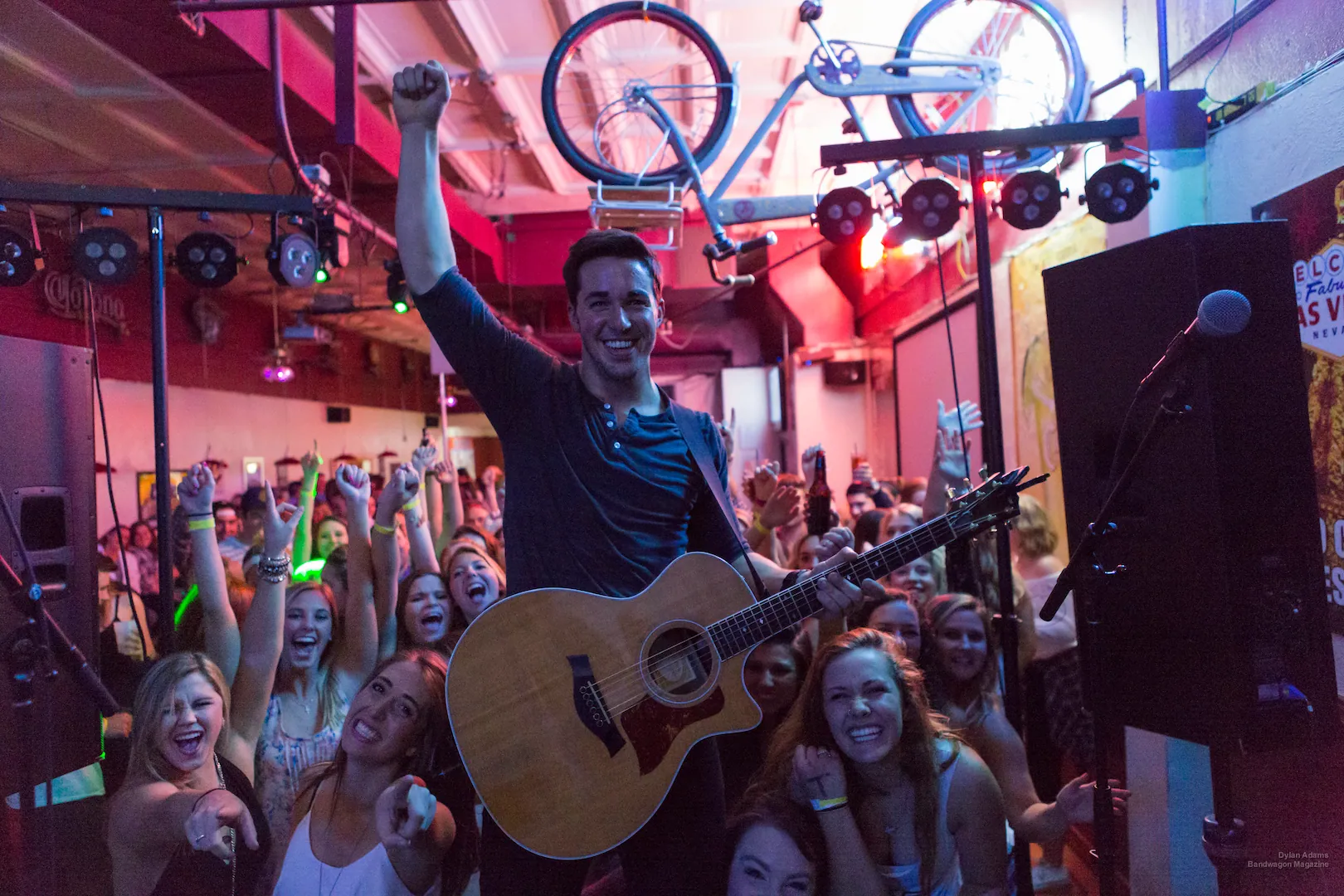 Friday Fest: Cale Dodds @The Penalty Box