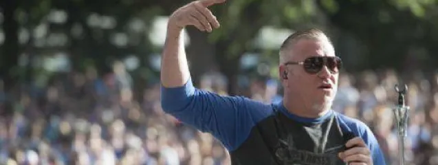 From All Star to Ah Shit: Smashmouth Unleashes on Bread Throwing Fans At Taste of Fort Collins