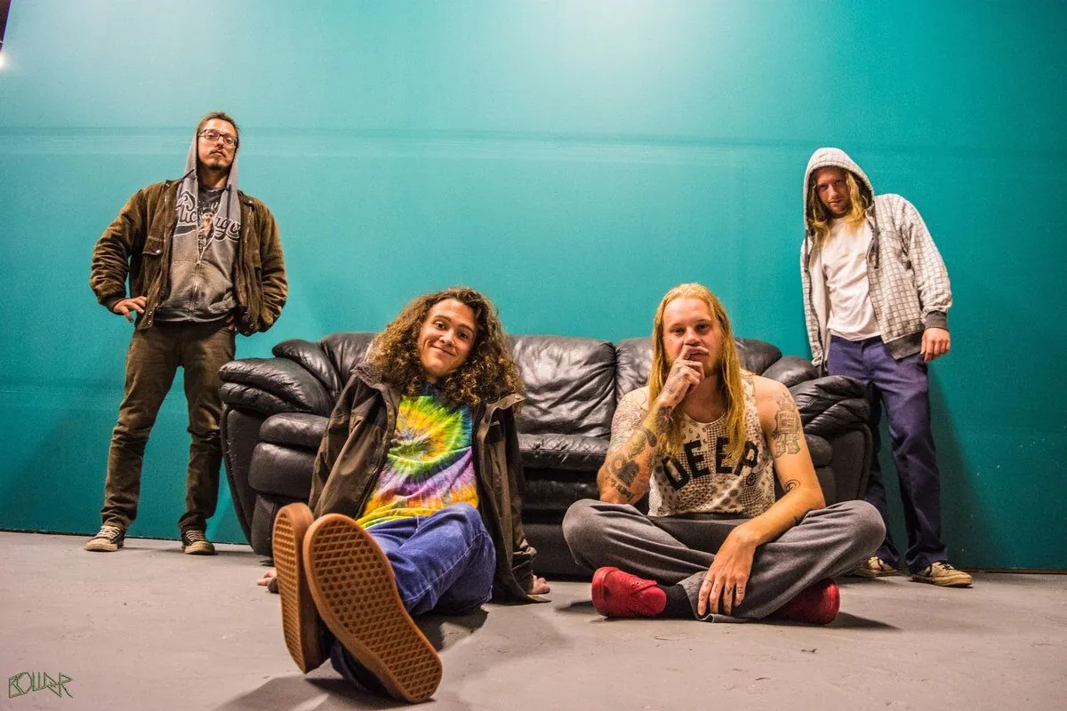 Album Review: MISCOMUNICADO – Fun-Land Express
