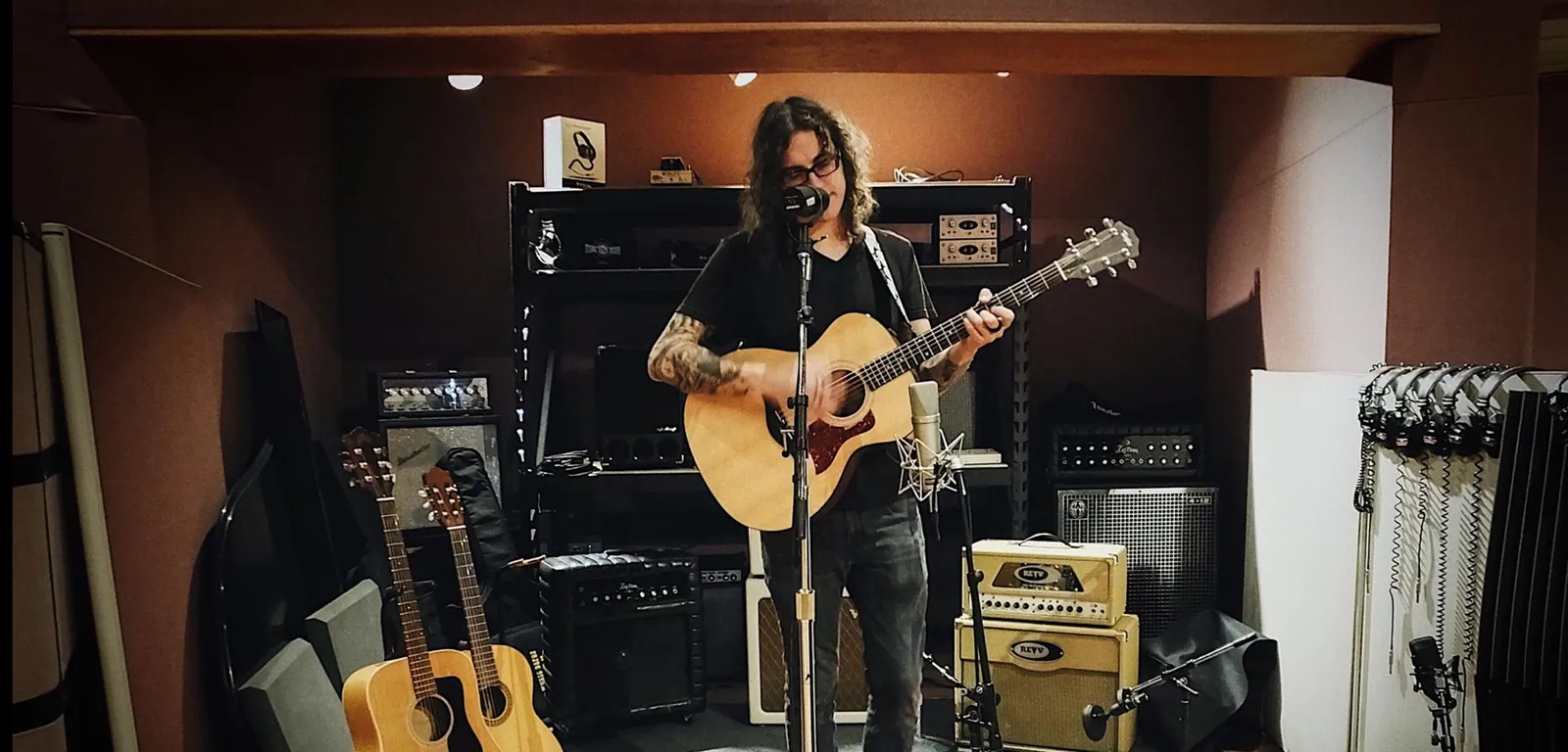 Michael Olivier – Tired Bones