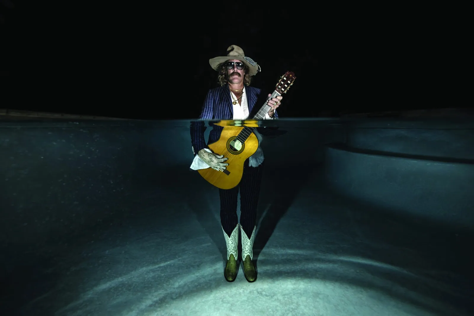 Musician and Surfer Donavon Frankenreiter Embraces the Waves